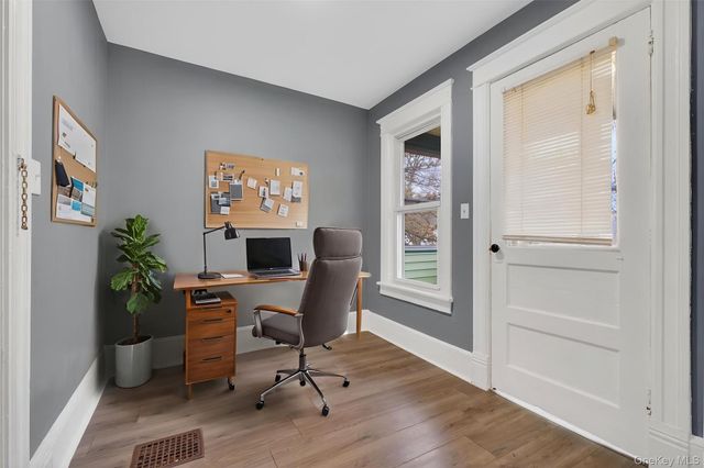 11 Manitou Avenue, Poughkeepsie, NY 12603