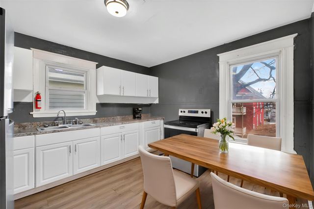 11 Manitou Avenue, Poughkeepsie, NY 12603