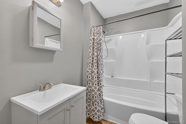 11 Manitou Avenue, Poughkeepsie, NY 12603