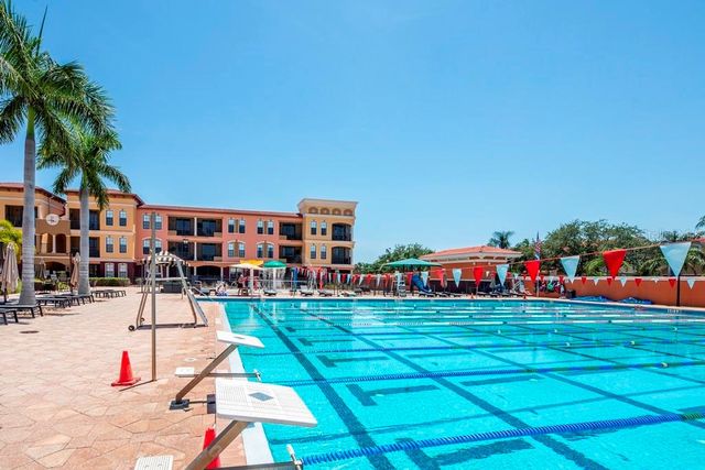 13941 CLUBHOUSE DRIVE 103, Tampa, FL 33618
