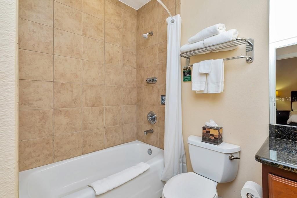Image 12 of property listing at 13941 CLUBHOUSE DRIVE 103, Tampa, FL 33618
