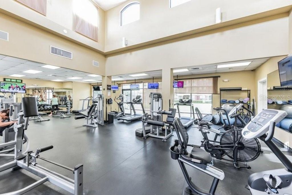 Image 28 of property listing at 13941 CLUBHOUSE DRIVE 103, Tampa, FL 33618