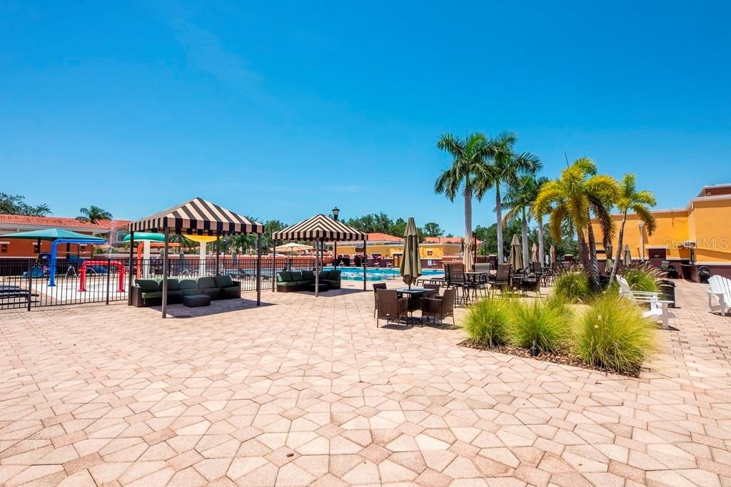 Image 31 of property listing at 13941 CLUBHOUSE DRIVE 103, Tampa, FL 33618