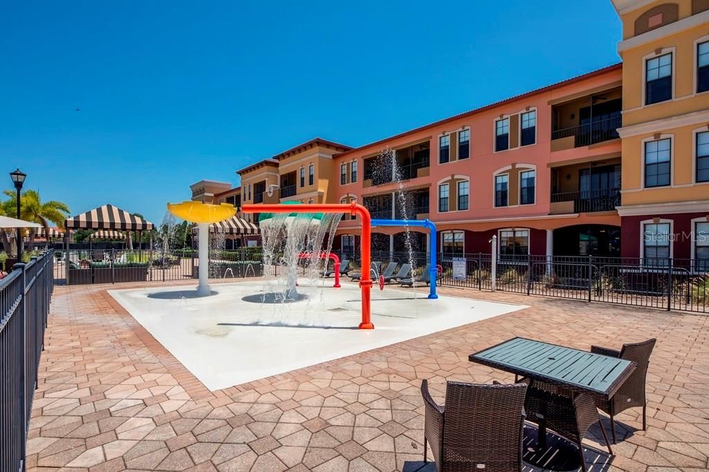 Image 39 of property listing at 13941 CLUBHOUSE DRIVE 103, Tampa, FL 33618