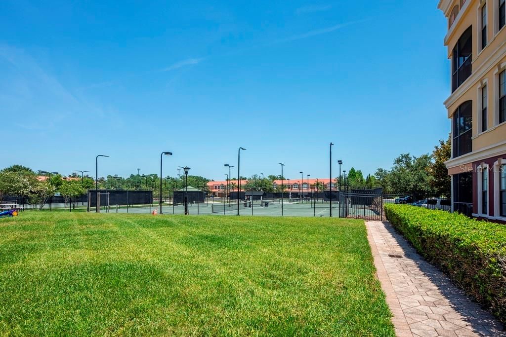 Image 43 of property listing at 13941 CLUBHOUSE DRIVE 103, Tampa, FL 33618