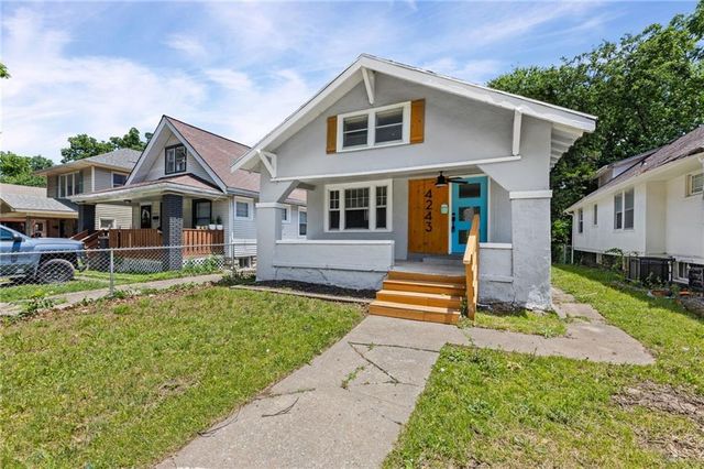 4243 Agnes Avenue, Kansas City, MO 64130
