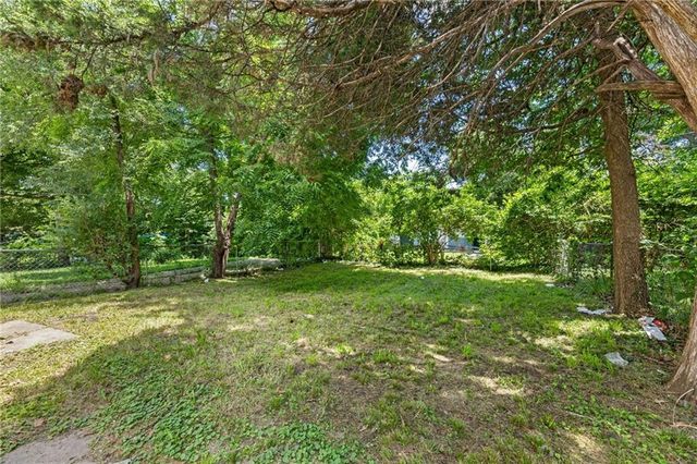4243 Agnes Avenue, Kansas City, MO 64130