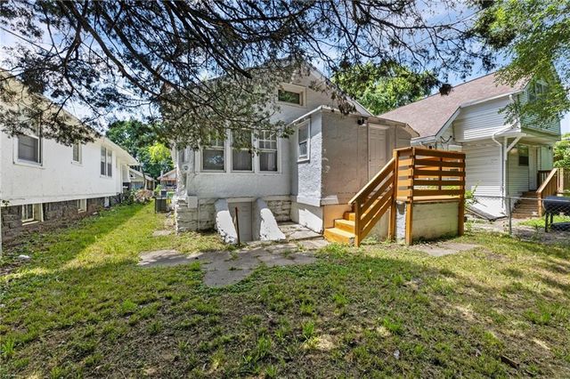 4243 Agnes Avenue, Kansas City, MO 64130
