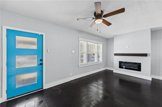 4243 Agnes Avenue, Kansas City, MO 64130