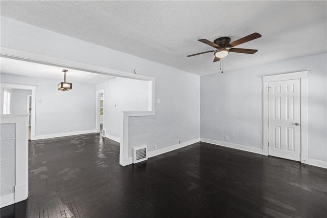 4243 Agnes Avenue, Kansas City, MO 64130
