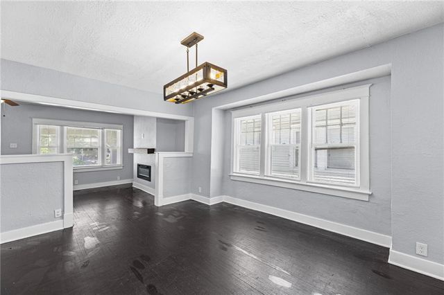 4243 Agnes Avenue, Kansas City, MO 64130