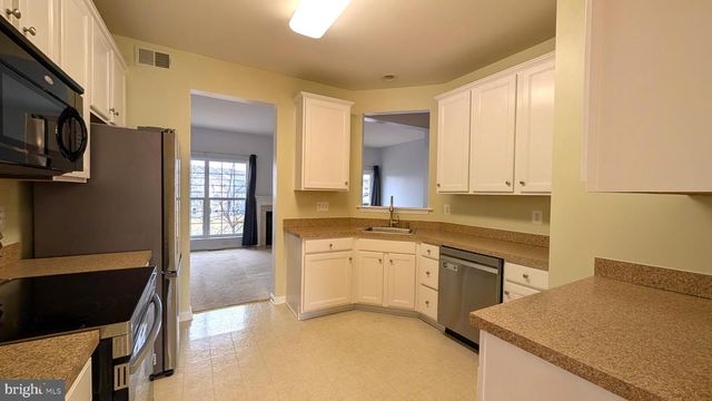 230 WHITMAN LN, Inwood, WV 25428