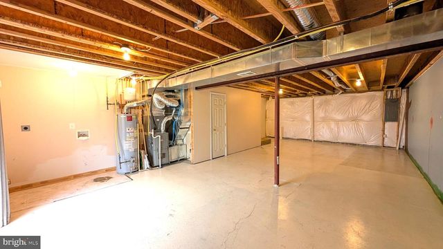 230 WHITMAN LN, Inwood, WV 25428