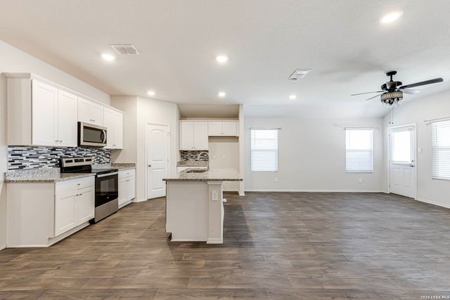 832 Indian Mallow, Seguin, TX 78155