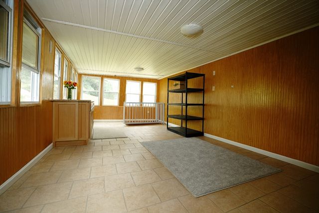 64 Drake Ave, Stoughton, MA 02072