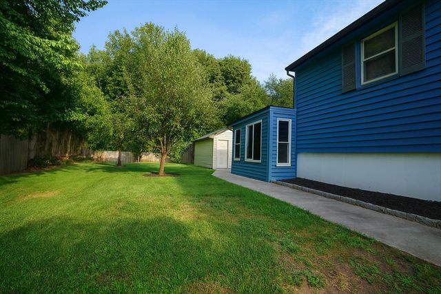 64 Drake Ave, Stoughton, MA 02072