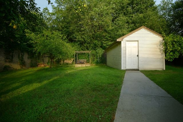 64 Drake Ave, Stoughton, MA 02072