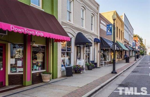 2424 Emily Brook Way, Apex, NC 27523