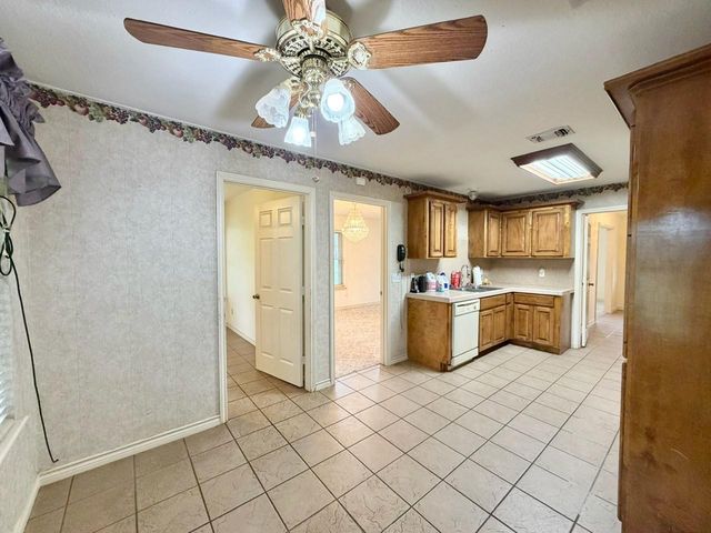 4244 State Highway 19 S, Crockett, TX 75835
