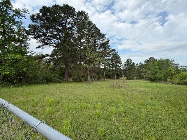 4244 State Highway 19 S, Crockett, TX 75835