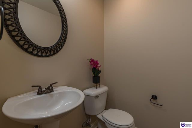 218 Sangria Drive, Vine Grove, KY 40175