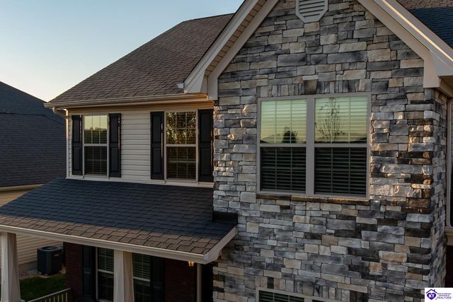 218 Sangria Drive, Vine Grove, KY 40175