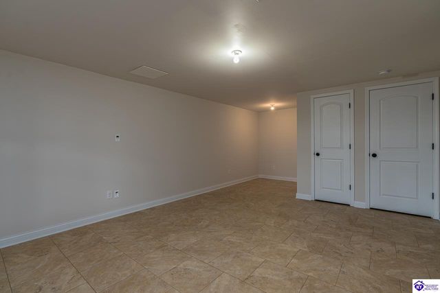 218 Sangria Drive, Vine Grove, KY 40175