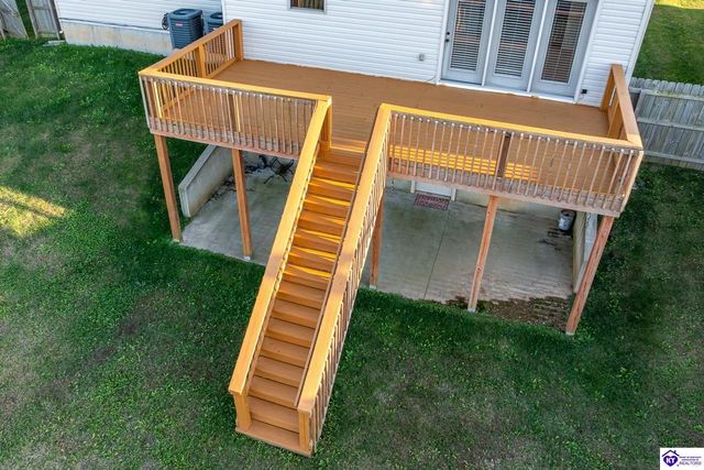 218 Sangria Drive, Vine Grove, KY 40175