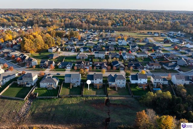 218 Sangria Drive, Vine Grove, KY 40175