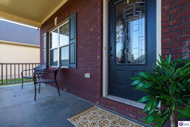 218 Sangria Drive, Vine Grove, KY 40175