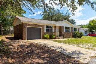 3326 Maplewood Dr, Gulf Breeze, FL 32563