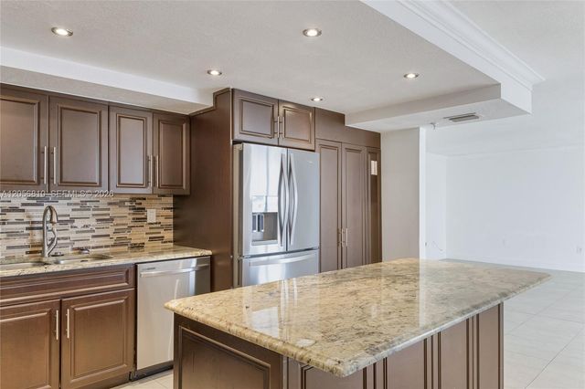 6061 Collins Ave 15D, Miami Beach, FL 33140