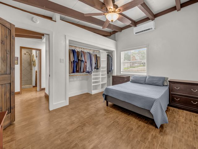 1011 E Lake Drive, Weatherford, TX 76087