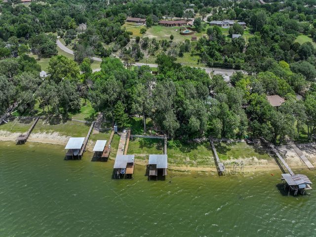 1011 E Lake Drive, Weatherford, TX 76087