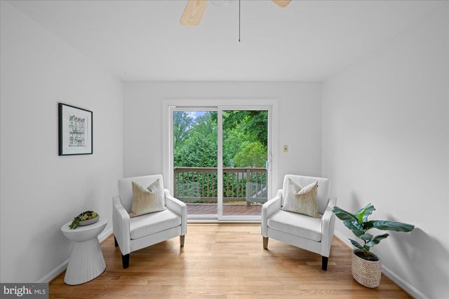 2537 N WAKEFIELD ST, Arlington, VA 22207