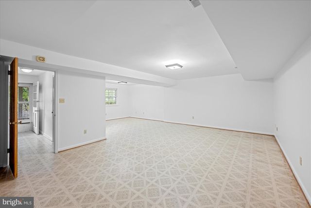 2537 N WAKEFIELD ST, Arlington, VA 22207