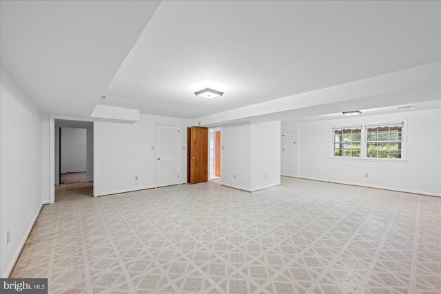 2537 N WAKEFIELD ST, Arlington, VA 22207