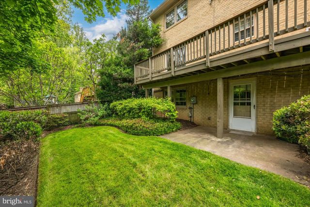 2537 N WAKEFIELD ST, Arlington, VA 22207