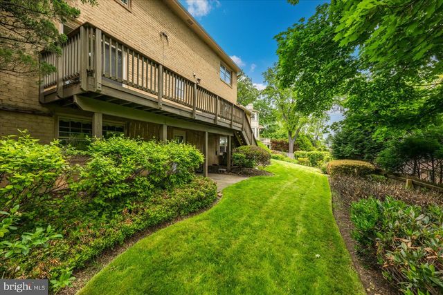 2537 N WAKEFIELD ST, Arlington, VA 22207