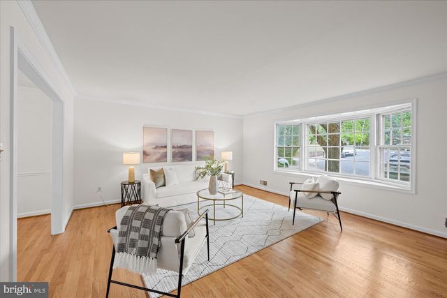2537 N WAKEFIELD ST, Arlington, VA 22207