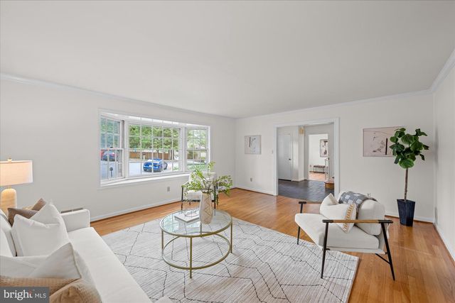 2537 N WAKEFIELD ST, Arlington, VA 22207