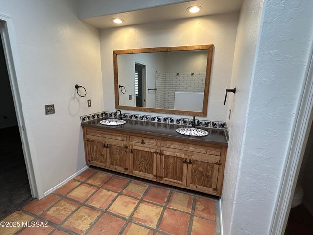7821 S Ave De Belleza, Tucson, AZ 85747