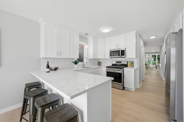 6437 S Kedvale Avenue, Chicago, IL 60629