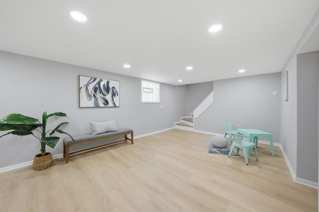 6437 S Kedvale Avenue, Chicago, IL 60629