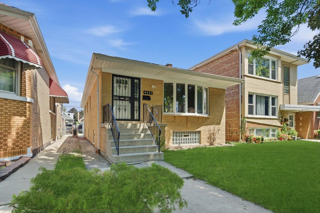 6437 S Kedvale Avenue, Chicago, IL 60629