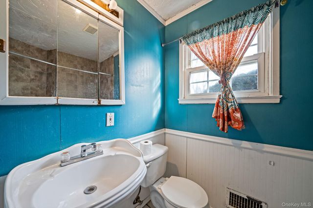 741 Hamilton Avenue, Westhampton Beach, NY 11978