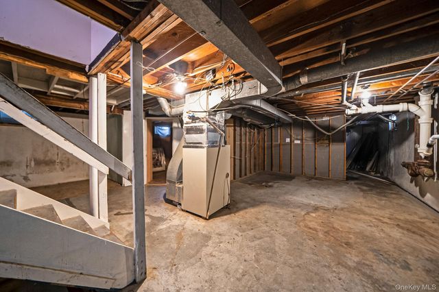 741 Hamilton Avenue, Westhampton Beach, NY 11978