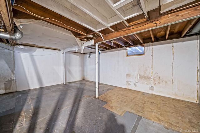 741 Hamilton Avenue, Westhampton Beach, NY 11978