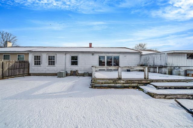 741 Hamilton Avenue, Westhampton Beach, NY 11978