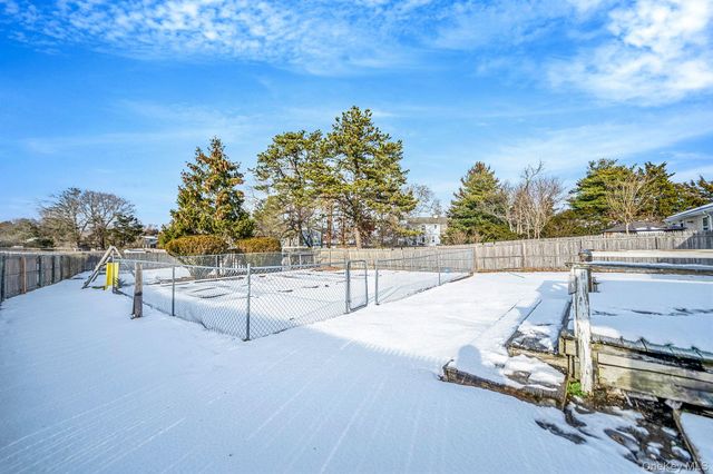 741 Hamilton Avenue, Westhampton Beach, NY 11978